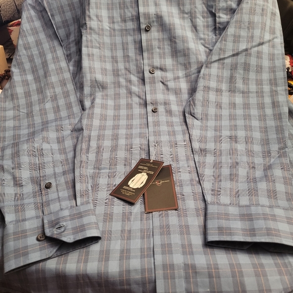 Man's Shirt - Picture 6 of 8